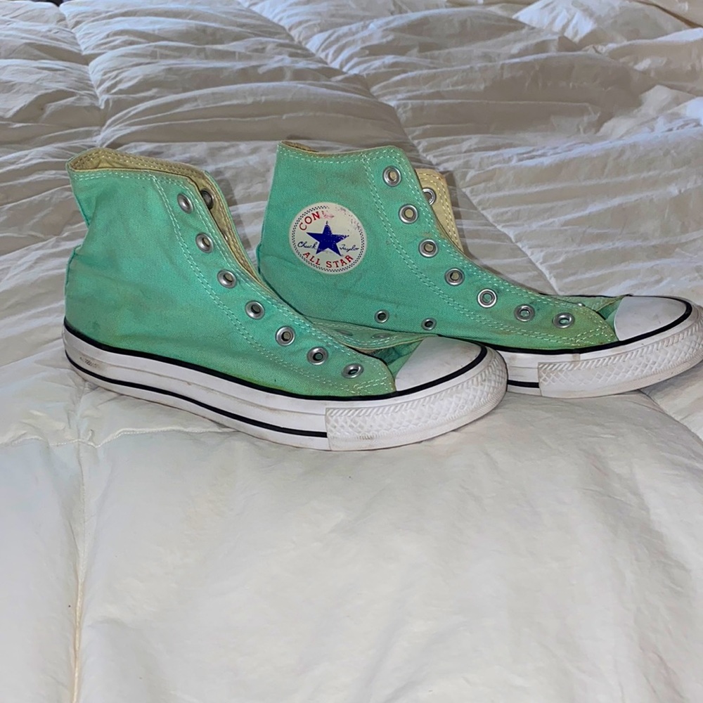 Mint converse